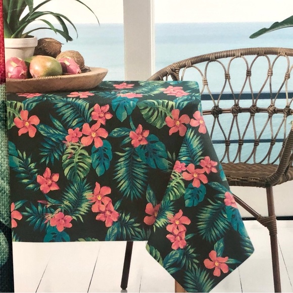 NIP Tommy Bahama Tropical Tablecloth 60x102 - Picture 2 of 7